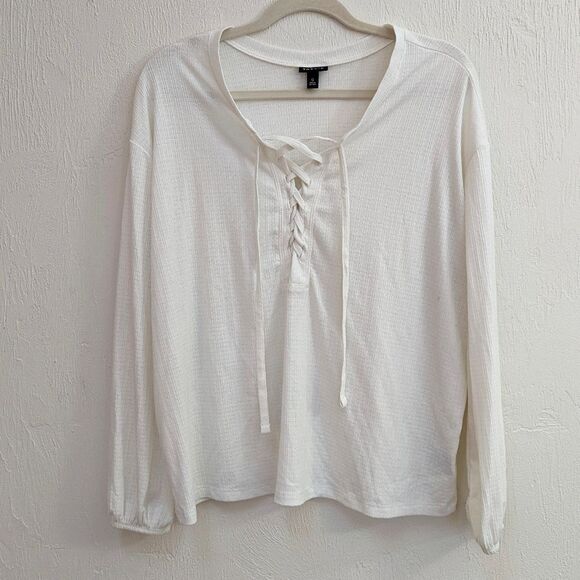 Torrid Texture Jersey Lace-Up Drop Shoulder Cream Shirt Size 0 - Picture 1 of 4